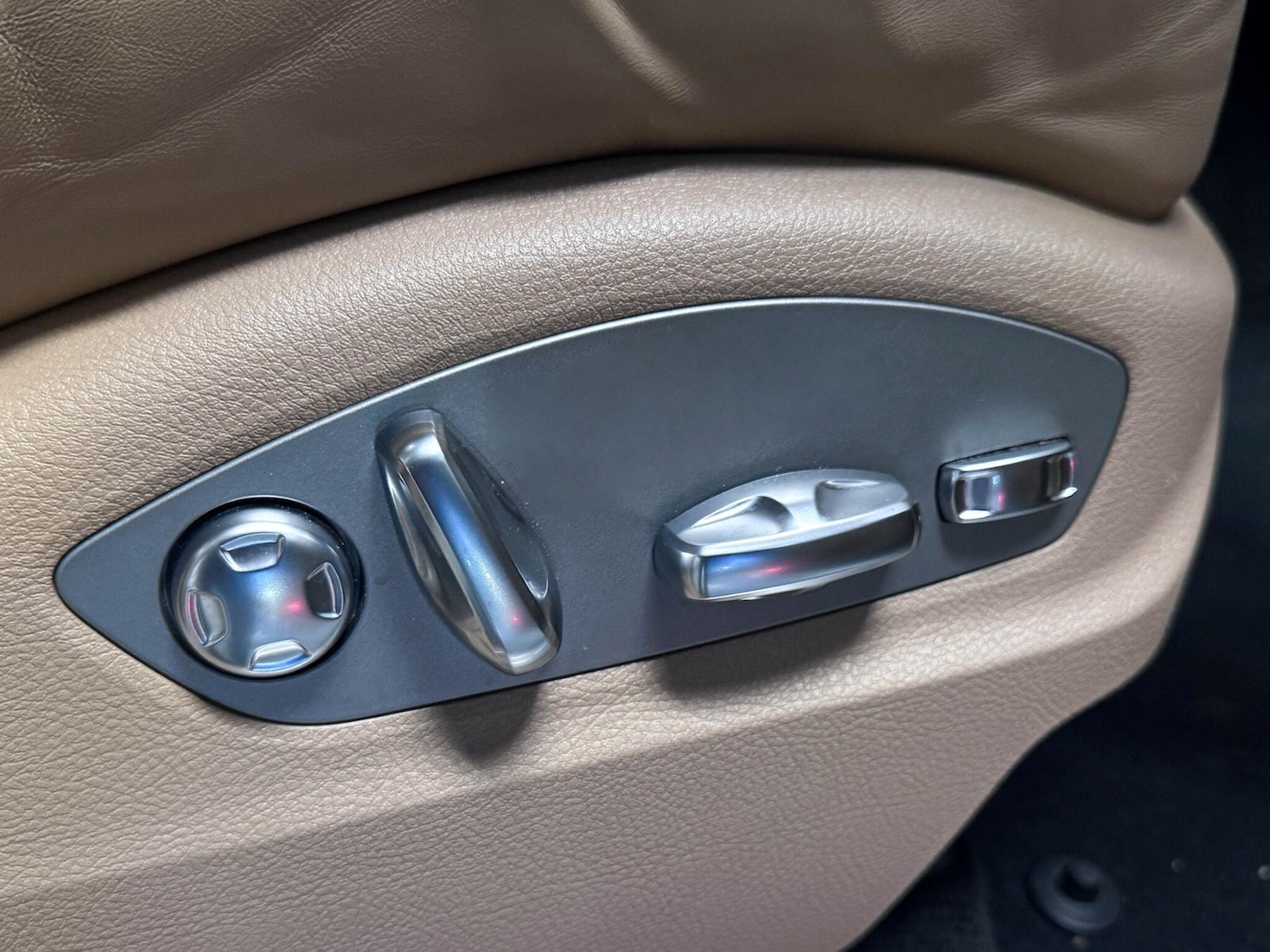 Used Porsche Macan 2022 for sale - 77119844: Photo 22