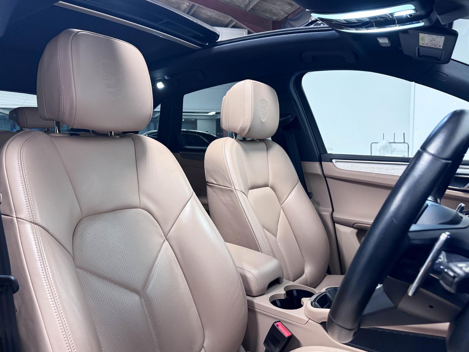 Used Porsche Macan 2022 for sale - 77119844: Photo 26