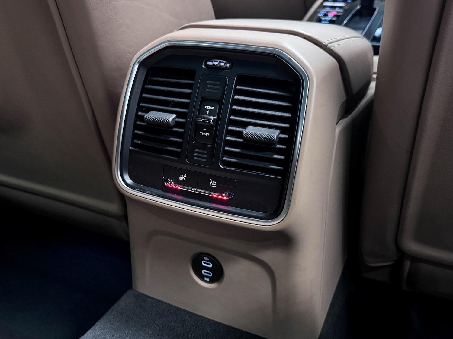 Used Porsche Macan 2022 for sale - 77119844: Photo 29