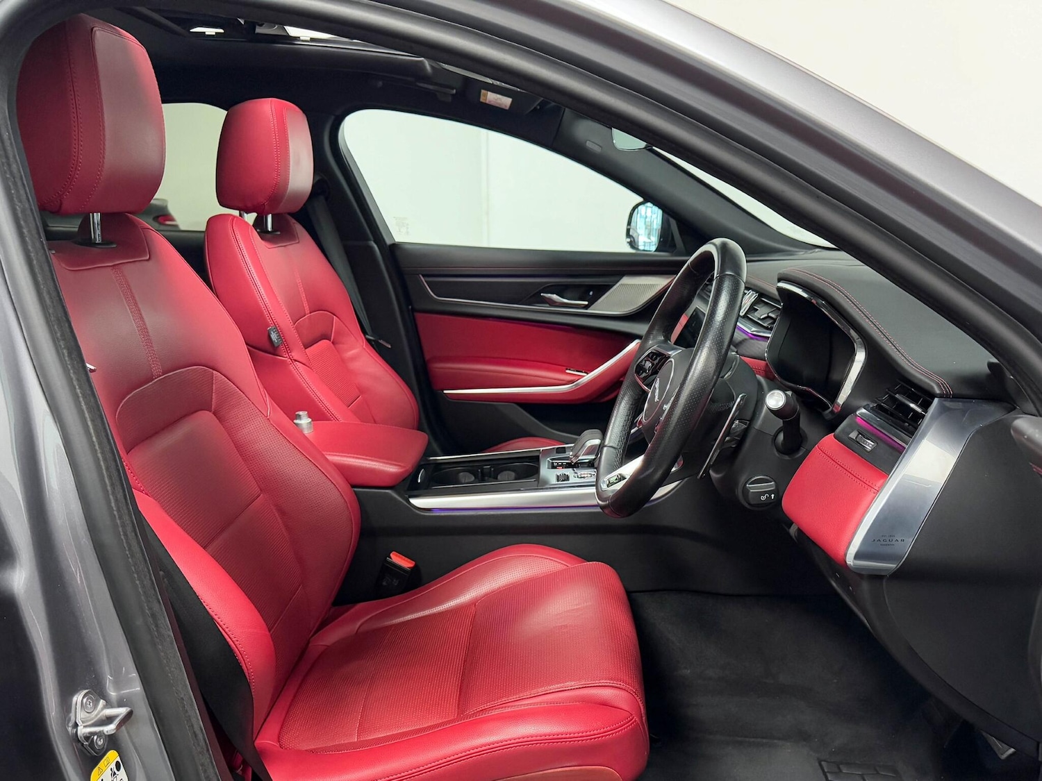 Used Jaguar XF 2023 for sale - 76786396: Photo 21