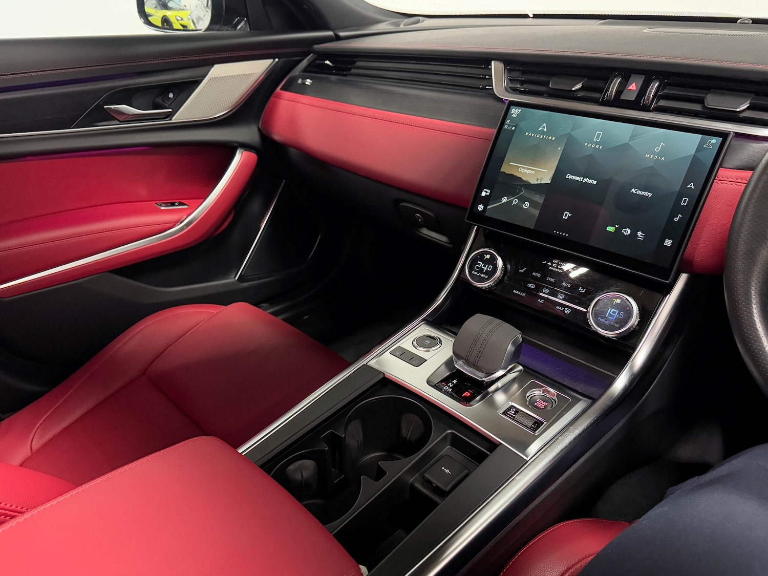 Used Jaguar XF 2023 for sale - 76786396: Photo 27