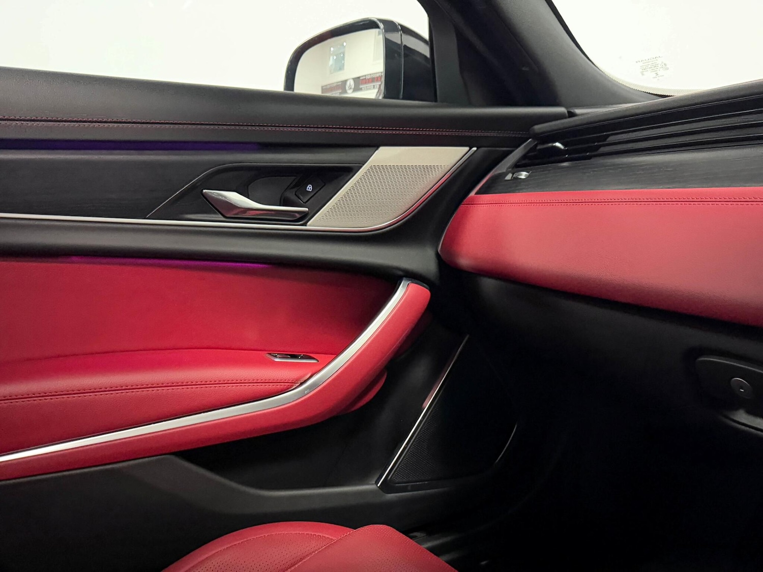 Used Jaguar XF 2023 for sale - 76786396: Photo 28