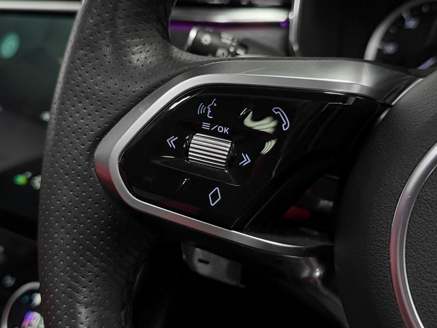 Used Jaguar XF 2023 for sale - 76786396: Photo 35