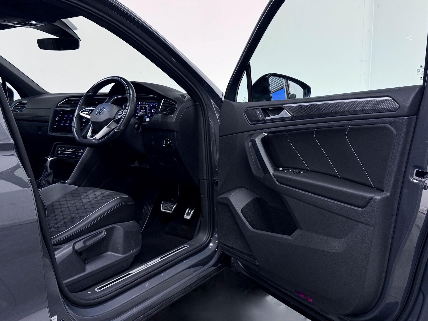 Used Volkswagen Tiguan 2024 for sale - 77074775: Photo 13