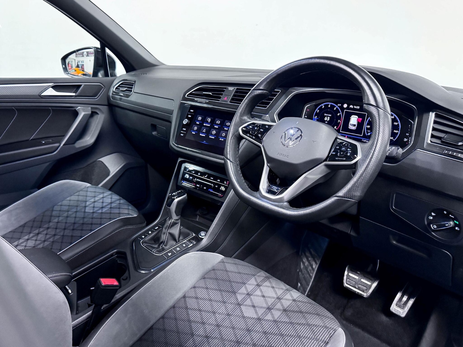 Used Volkswagen Tiguan 2024 for sale - 77074775: Photo 17