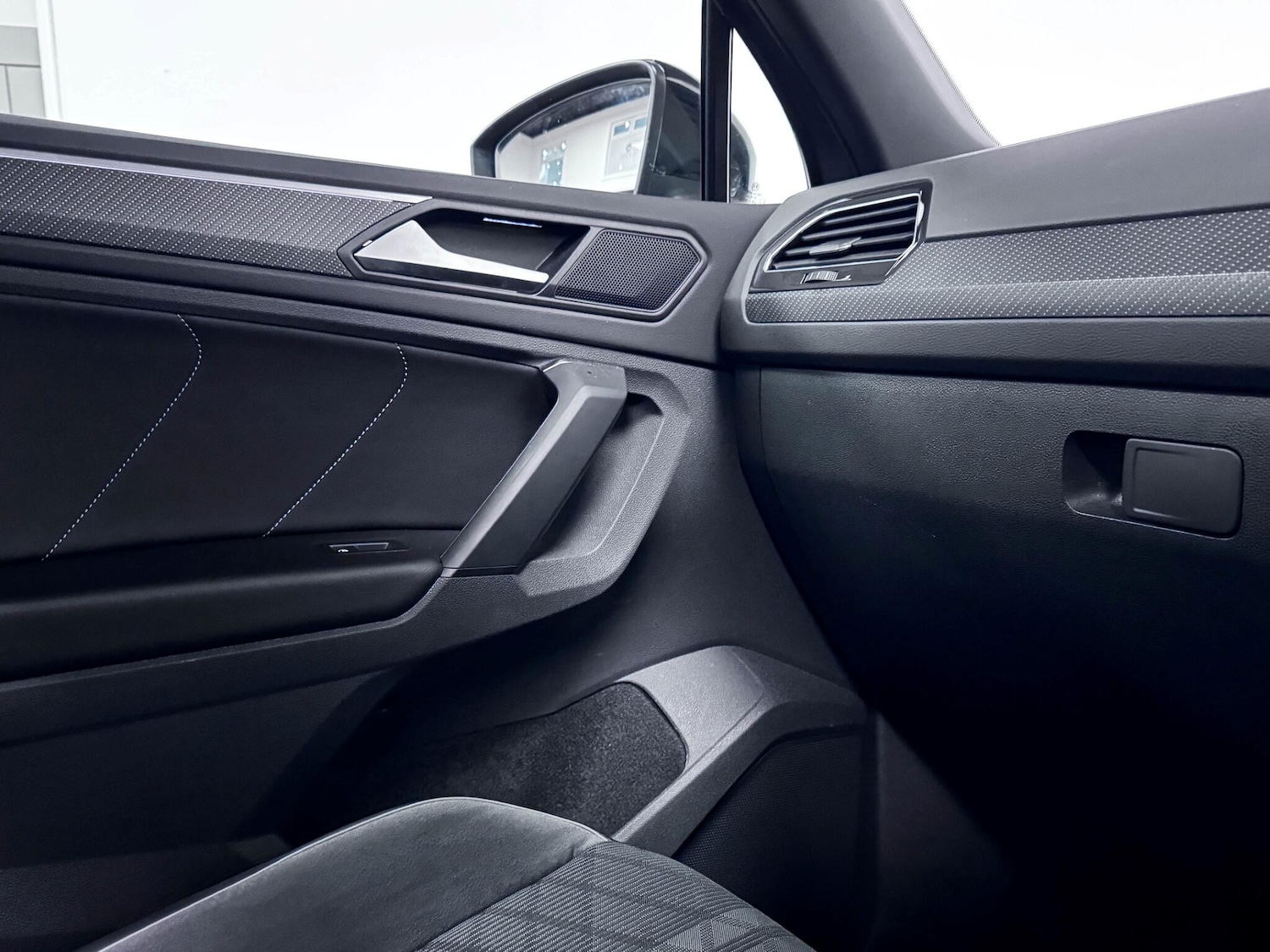 Used Volkswagen Tiguan 2024 for sale - 77074775: Photo 26