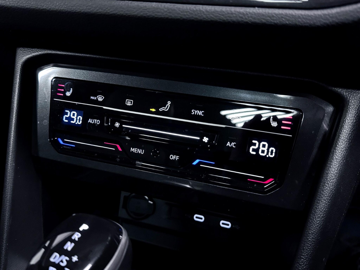 Used Volkswagen Tiguan 2024 for sale - 77074775: Photo 30