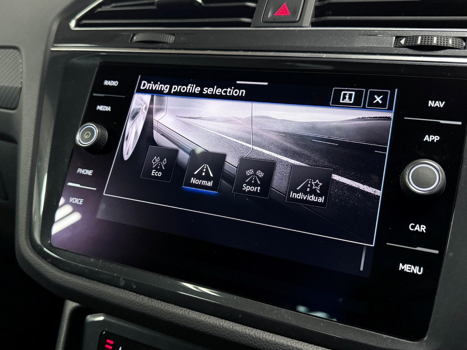 Used Volkswagen Tiguan 2024 for sale - 77074775: Photo 43