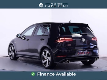Used Volkswagen Golf 2019 for sale - 76550507: Photo