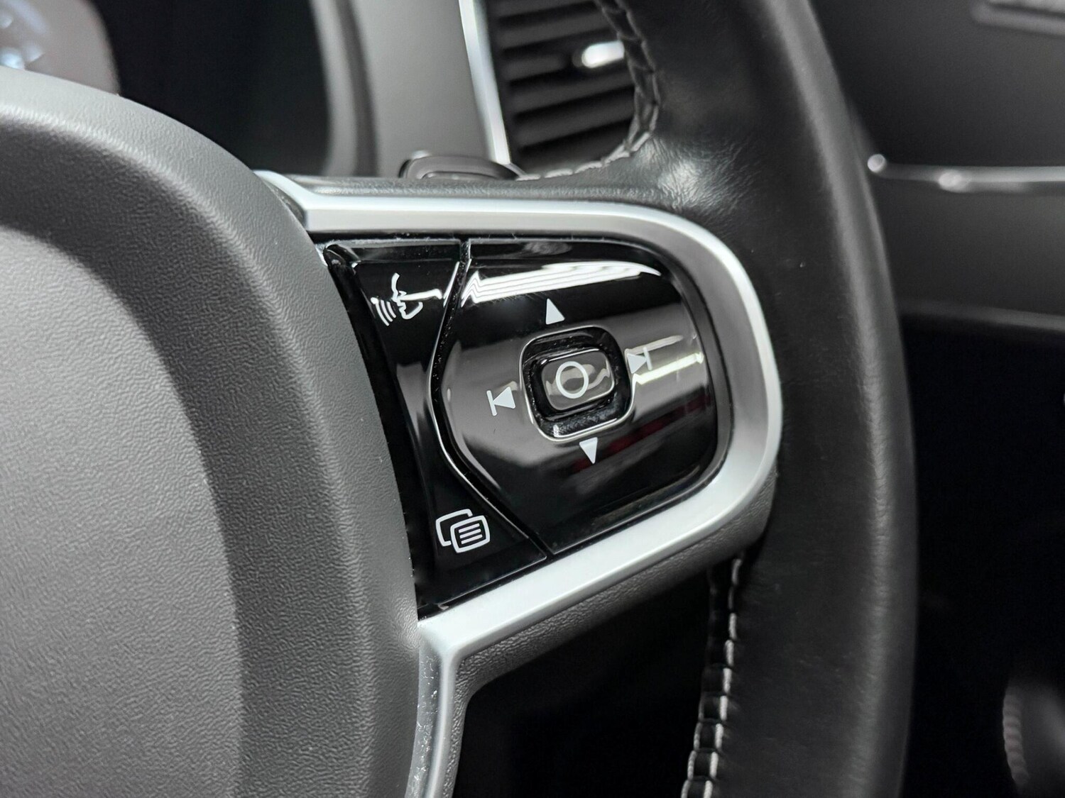 Used Volvo XC90 2020 for sale - 76306156: Photo 36