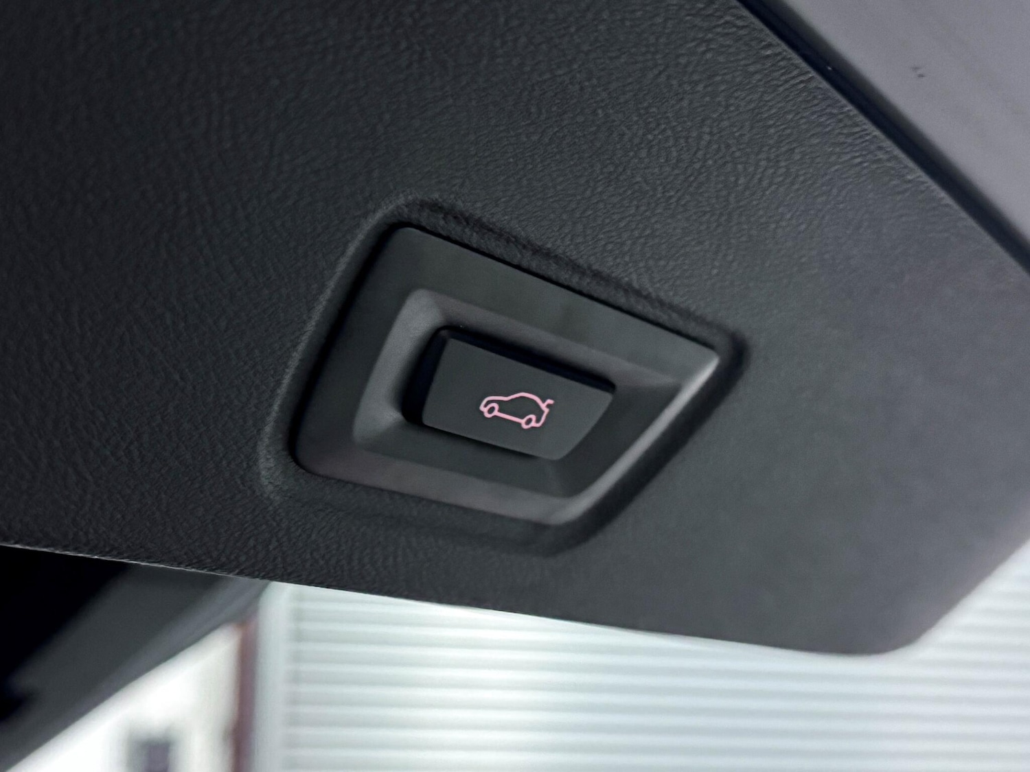 Used BMW i4 2023 for sale - 77131109: Photo 12