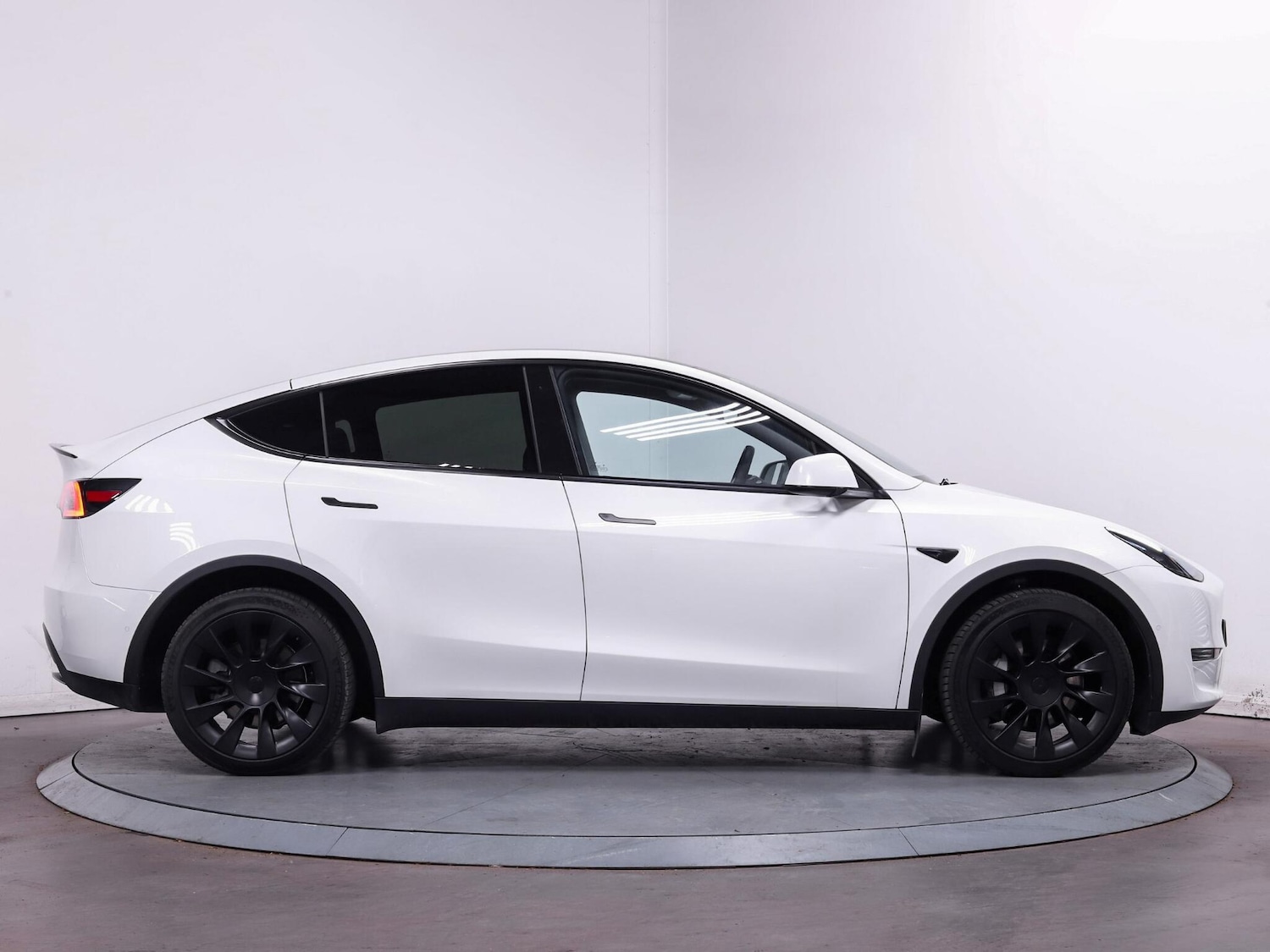 Used Tesla Model Y 2022 for sale - 76032534: Photo 8