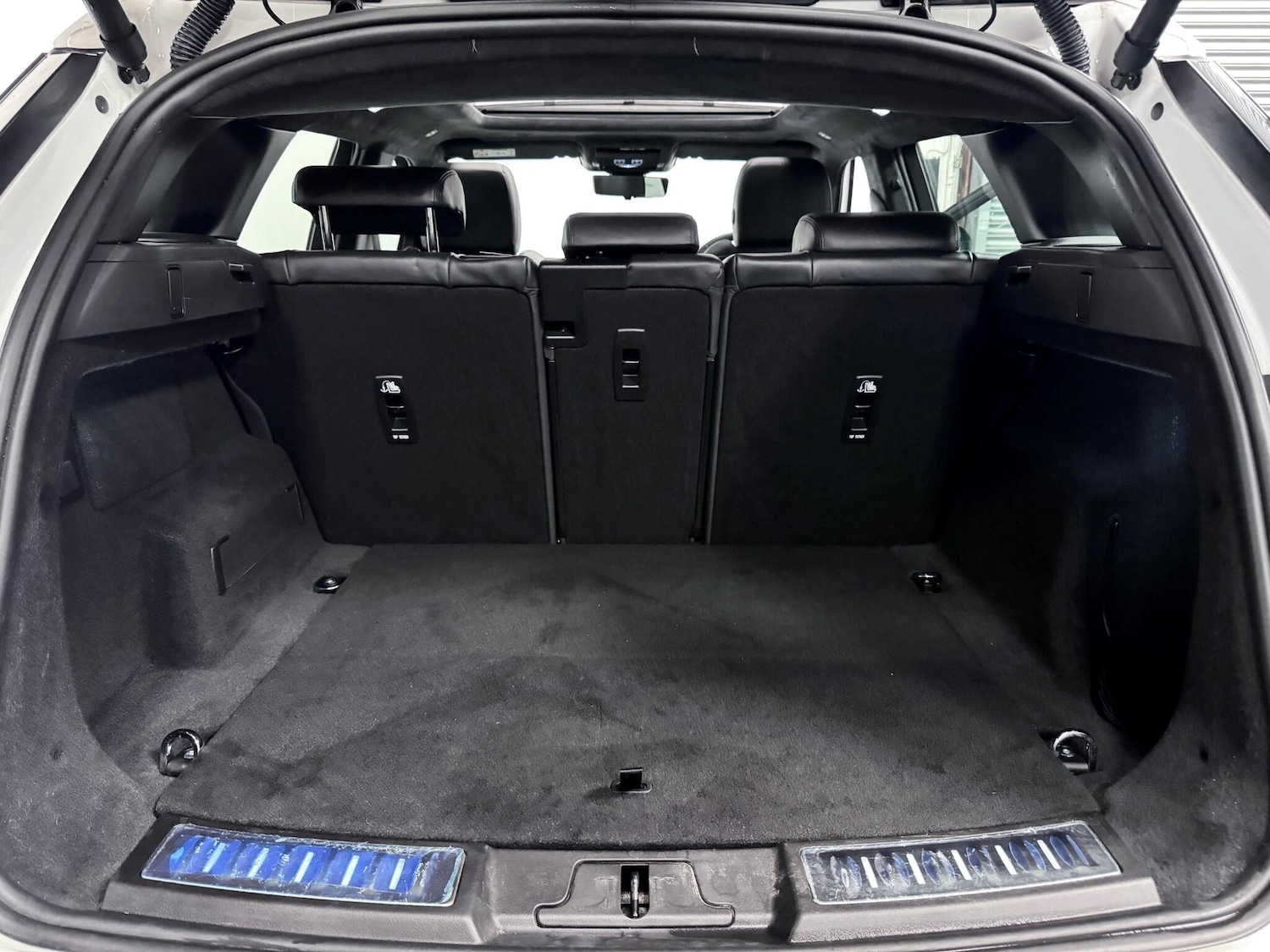 Used Land Rover Range Rover Evoque 2023 for sale - 77412089: Photo 12