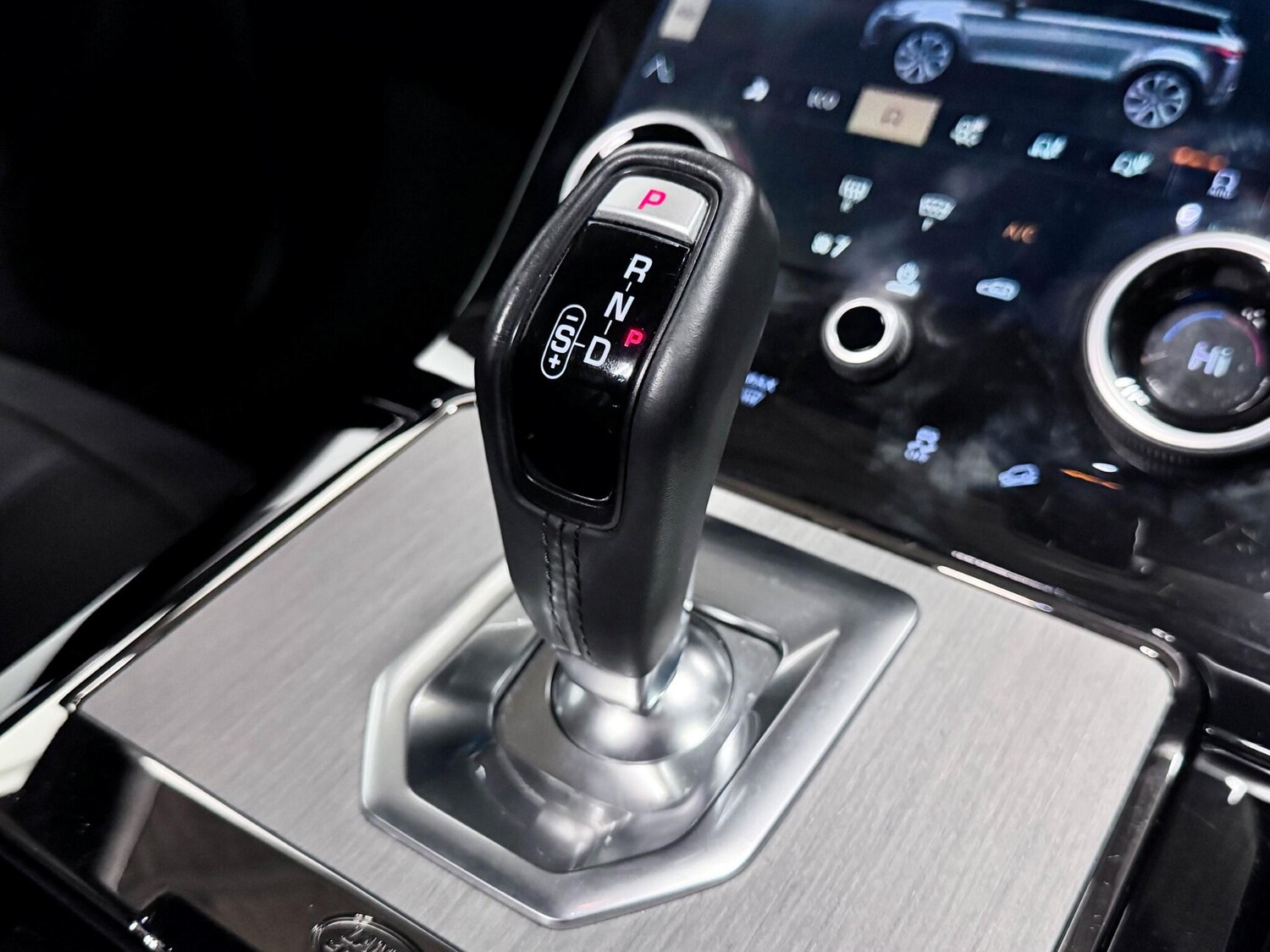 Used Land Rover Range Rover Evoque 2023 for sale - 77412089: Photo 32