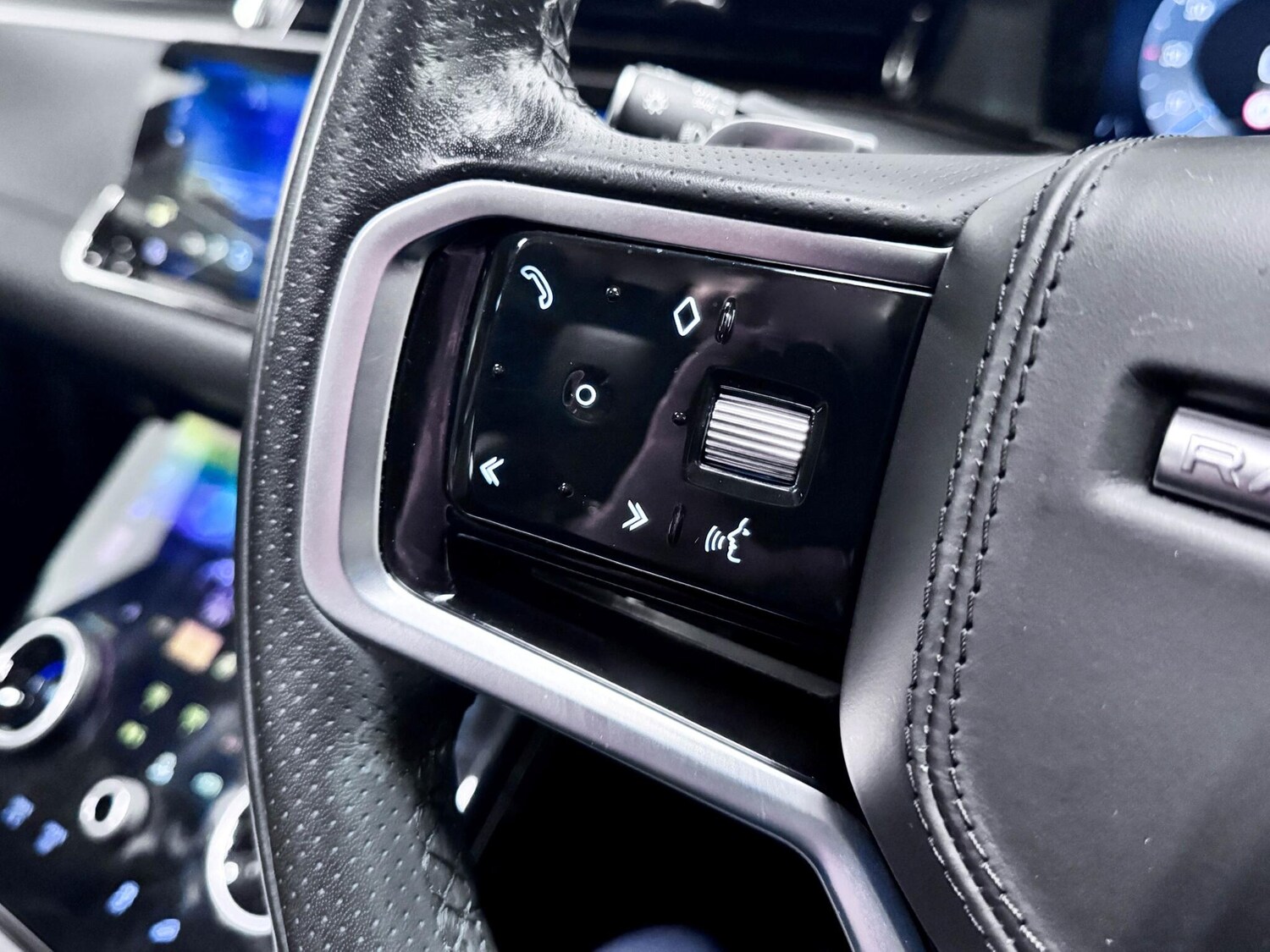 Used Land Rover Range Rover Evoque 2023 for sale - 77412089: Photo 40