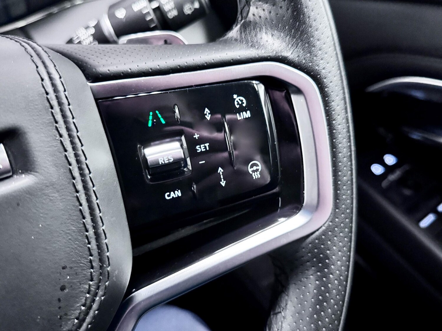 Used Land Rover Range Rover Evoque 2023 for sale - 77412089: Photo 42