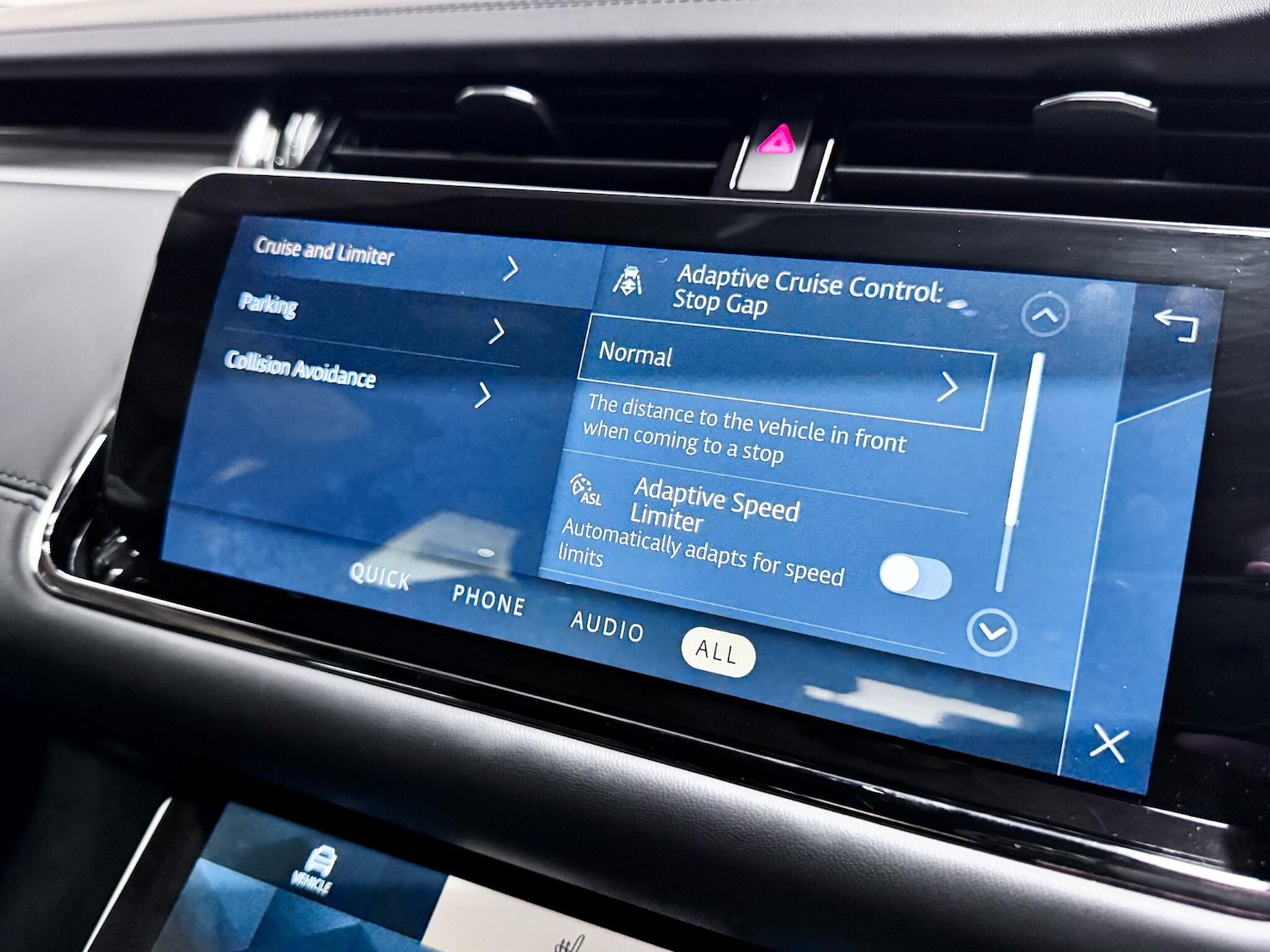 Used Land Rover Range Rover Evoque 2023 for sale - 77412089: Photo 50