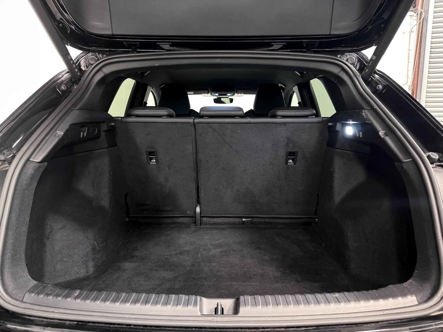 Used Audi Q4 e-tron 2023 for sale - 76607341: Photo 13