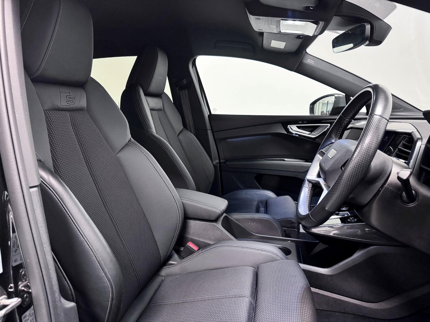 Used Audi Q4 e-tron 2023 for sale - 76607341: Photo 22