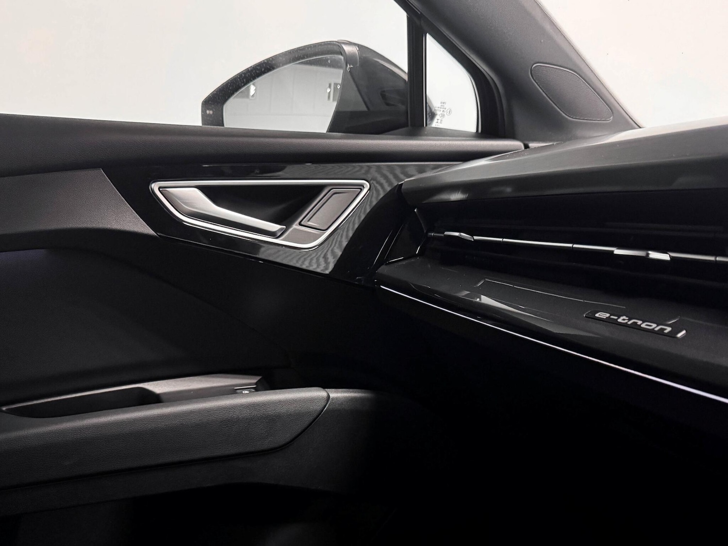 Used Audi Q4 e-tron 2023 for sale - 76607341: Photo 28