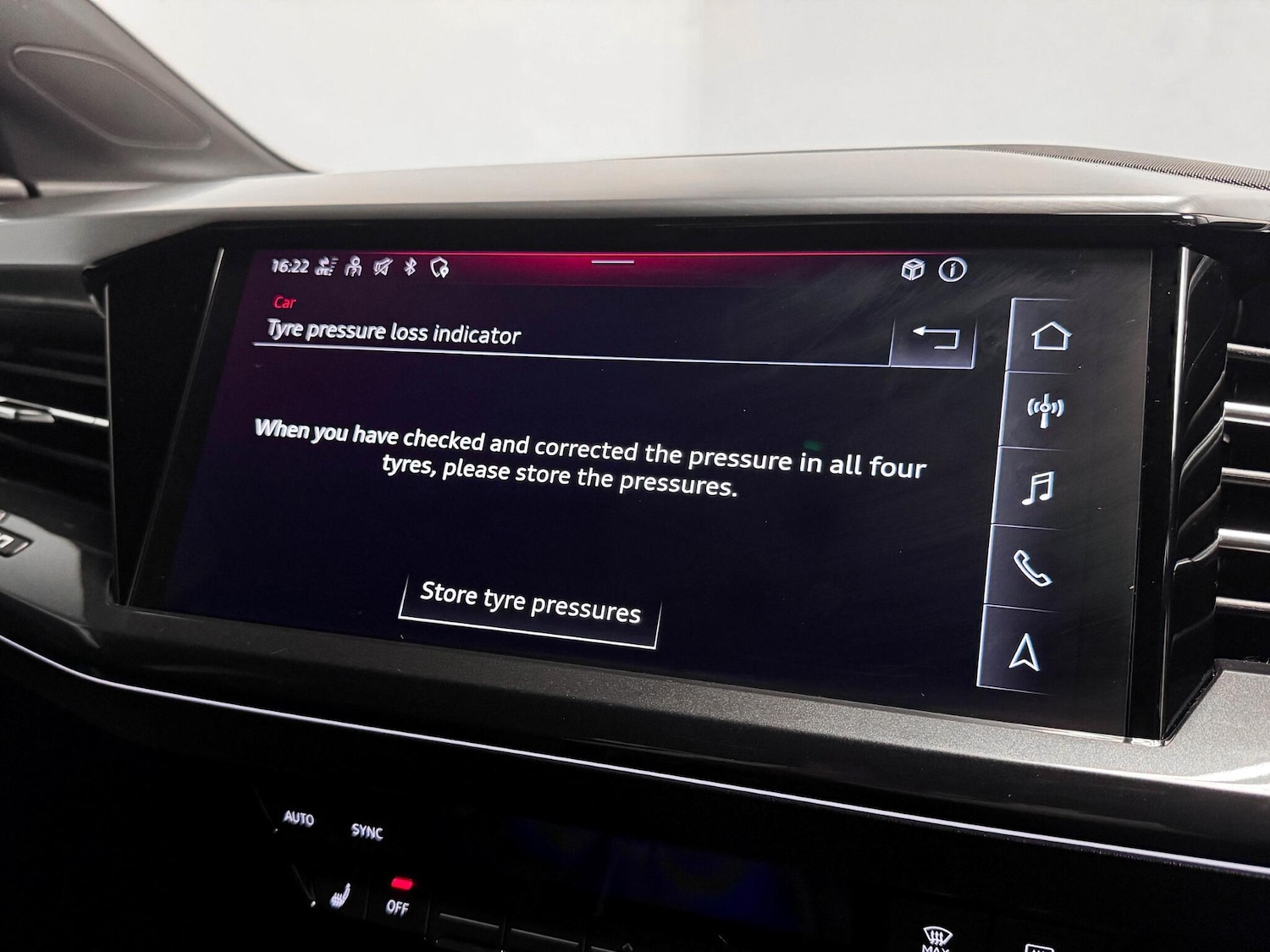 Used Audi Q4 e-tron 2023 for sale - 76607341: Photo 55