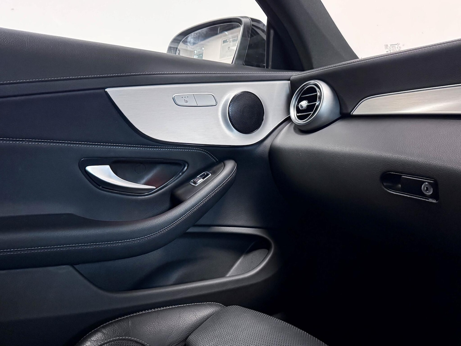 Used Mercedes-Benz C Class 2022 for sale - 76913533: Photo 26