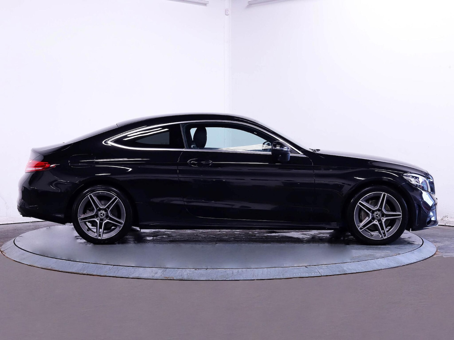 Used Mercedes-Benz C Class 2022 for sale - 76913533: Photo 8