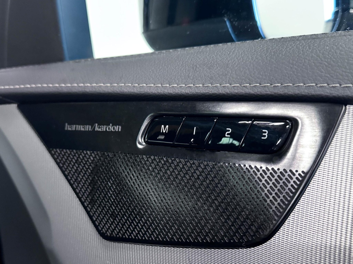 Used Volvo XC90 2023 for sale - 76772171: Photo 17