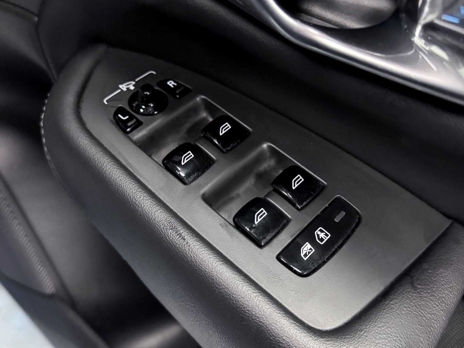 Used Volvo XC90 2023 for sale - 76772171: Photo 18