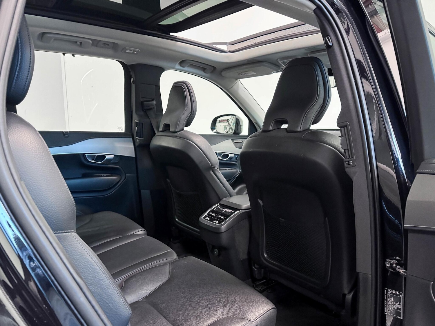 Used Volvo XC90 2023 for sale - 76772171: Photo 27