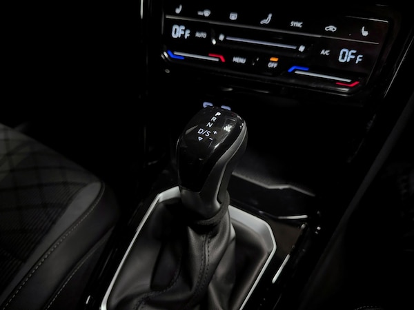 Used Volkswagen T-Roc 2022 for sale - 76000596: Photo 32