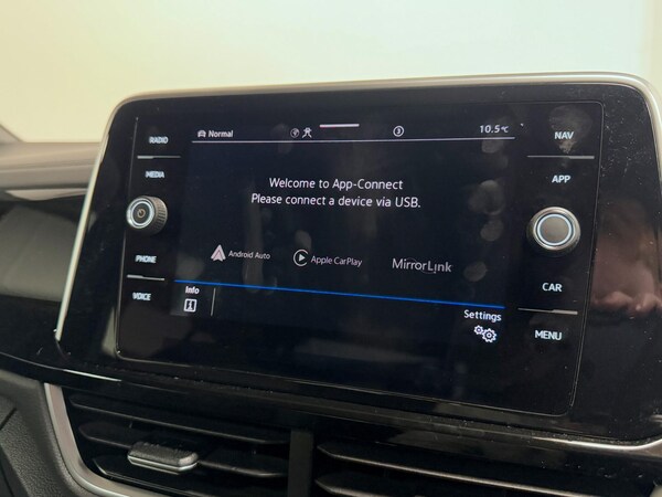 Used Volkswagen T-Roc 2022 for sale - 76000596: Photo 38