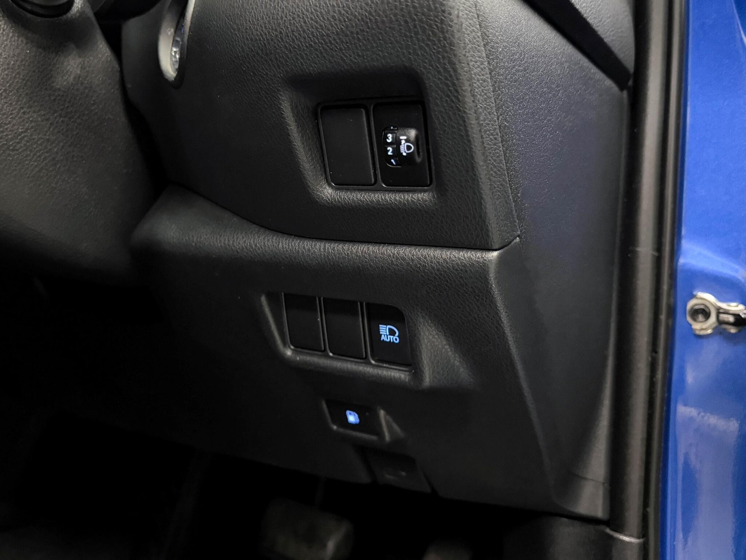 Used Toyota C-HR 2021 for sale - 78020217: Photo 19