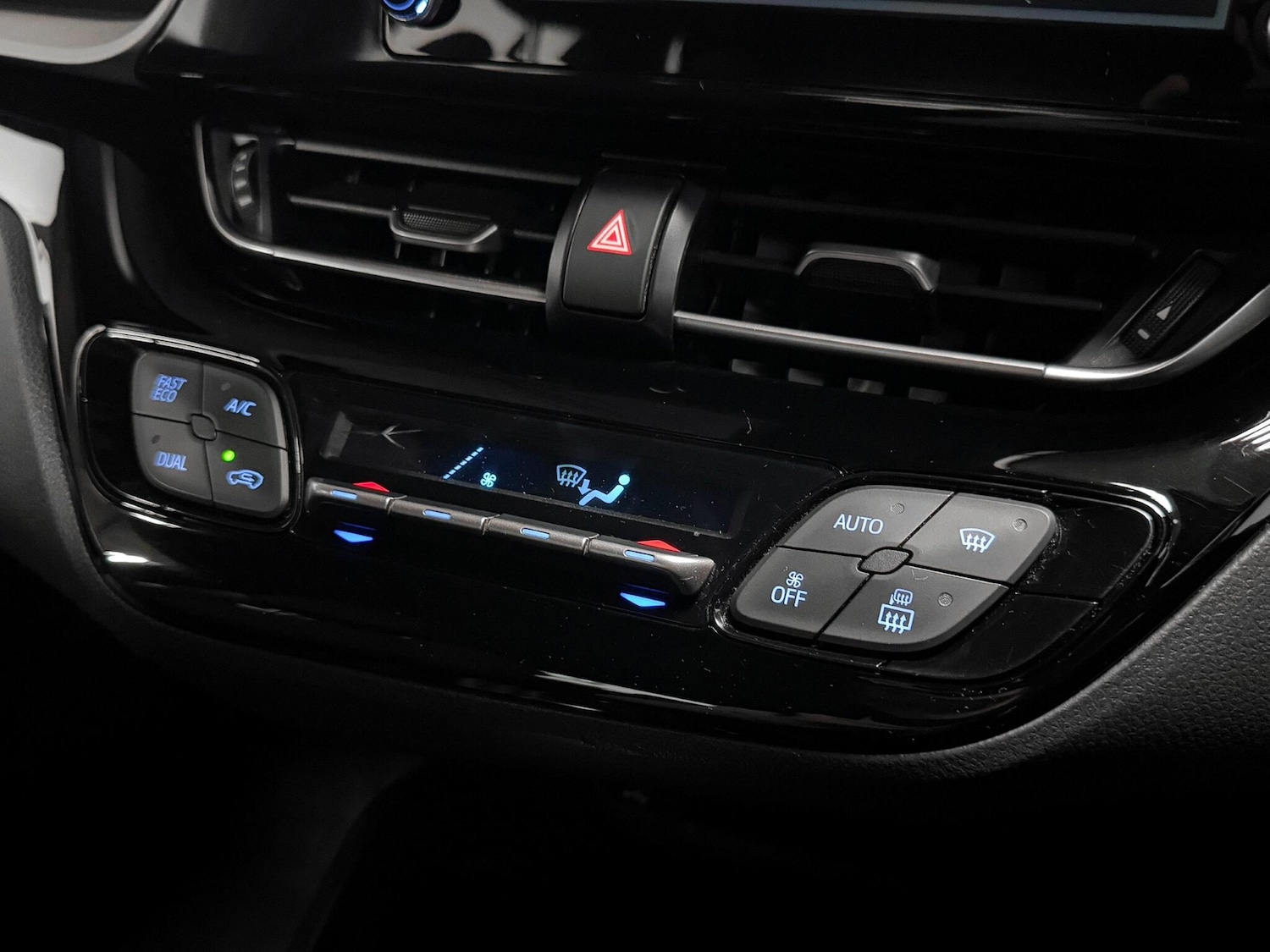 Used Toyota C-HR 2021 for sale - 78020217: Photo 30