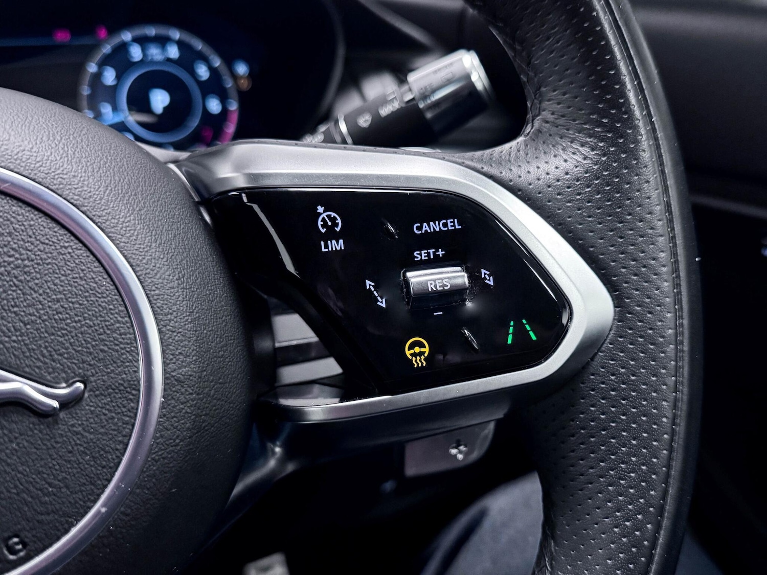 Used Jaguar E-Pace 2021 for sale - 76423235: Photo 38