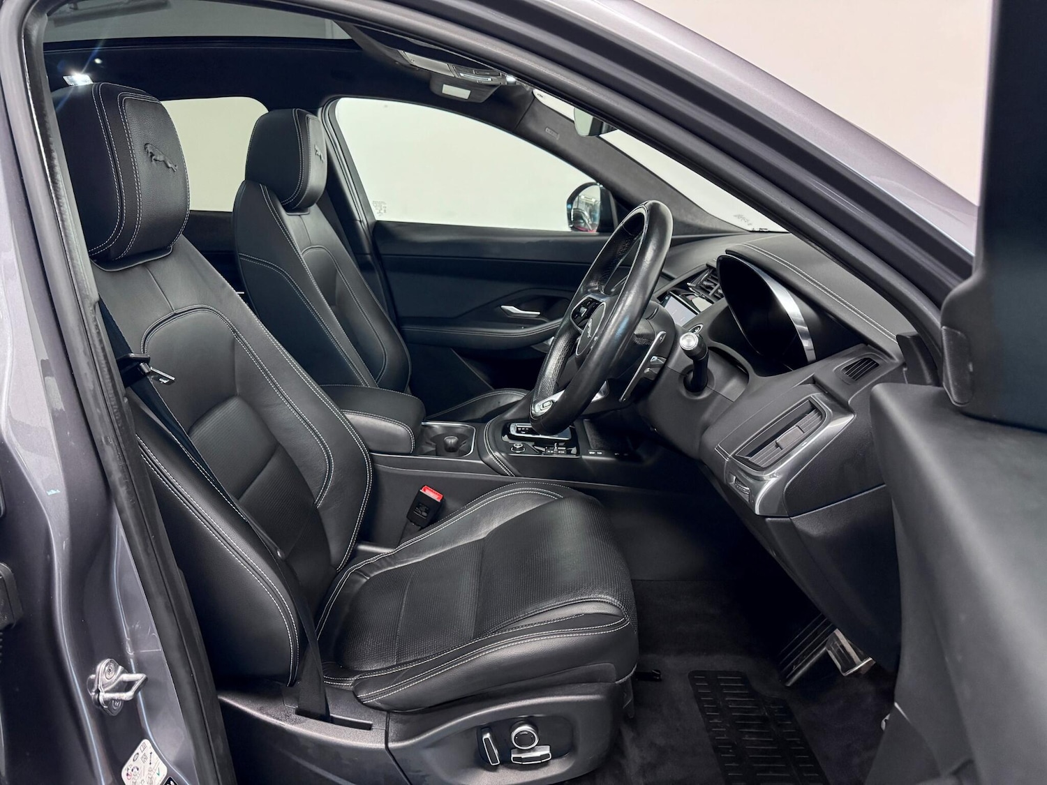 Used Jaguar E-Pace 2021 for sale - 77254683: Photo 21