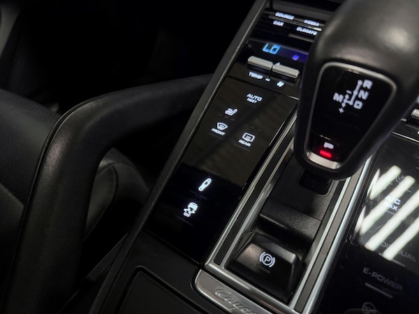 Used Porsche Cayenne 2018 for sale - 75153518: Photo 38