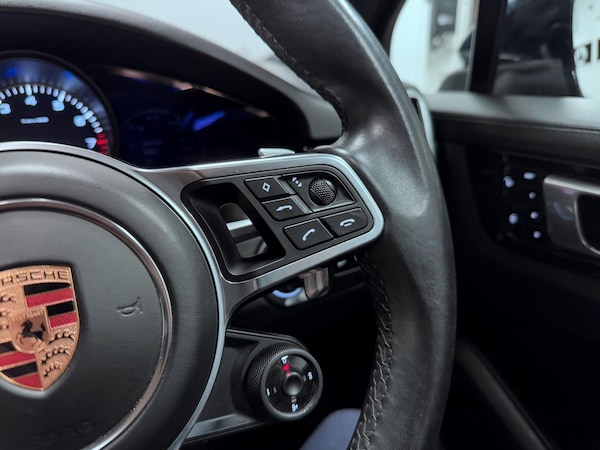 Used Porsche Cayenne 2018 for sale - 75153518: Photo 52