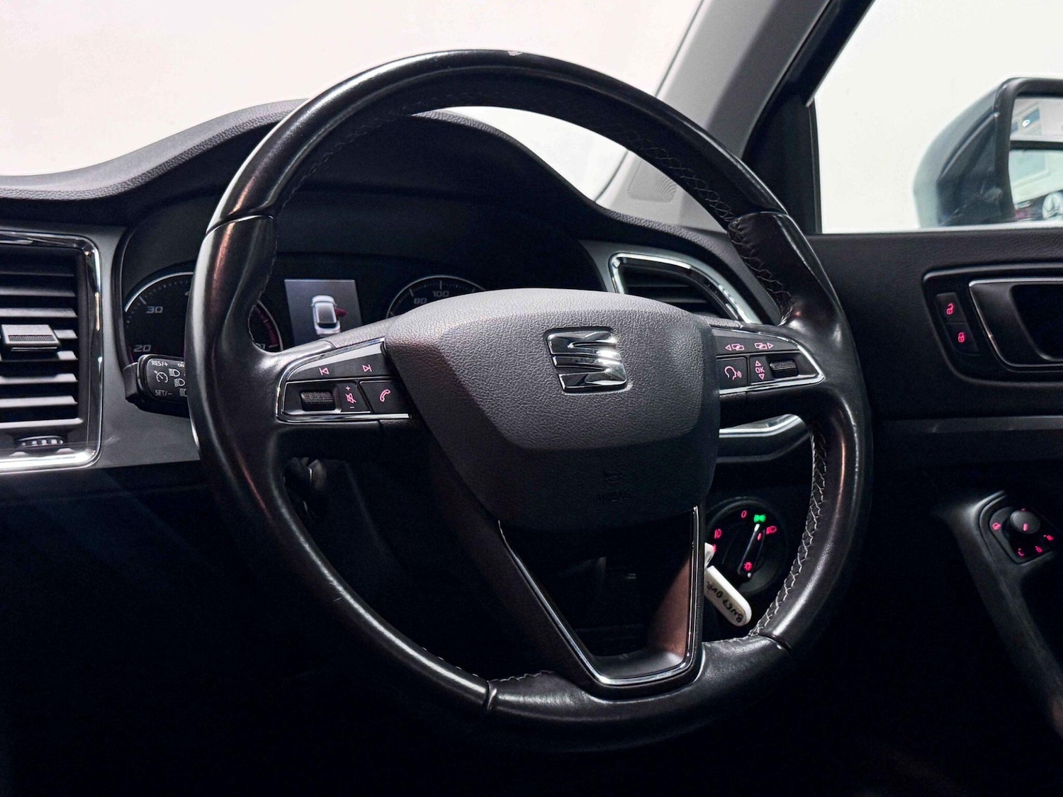 Used SEAT Ateca 2017 for sale - 75707877: Photo 29