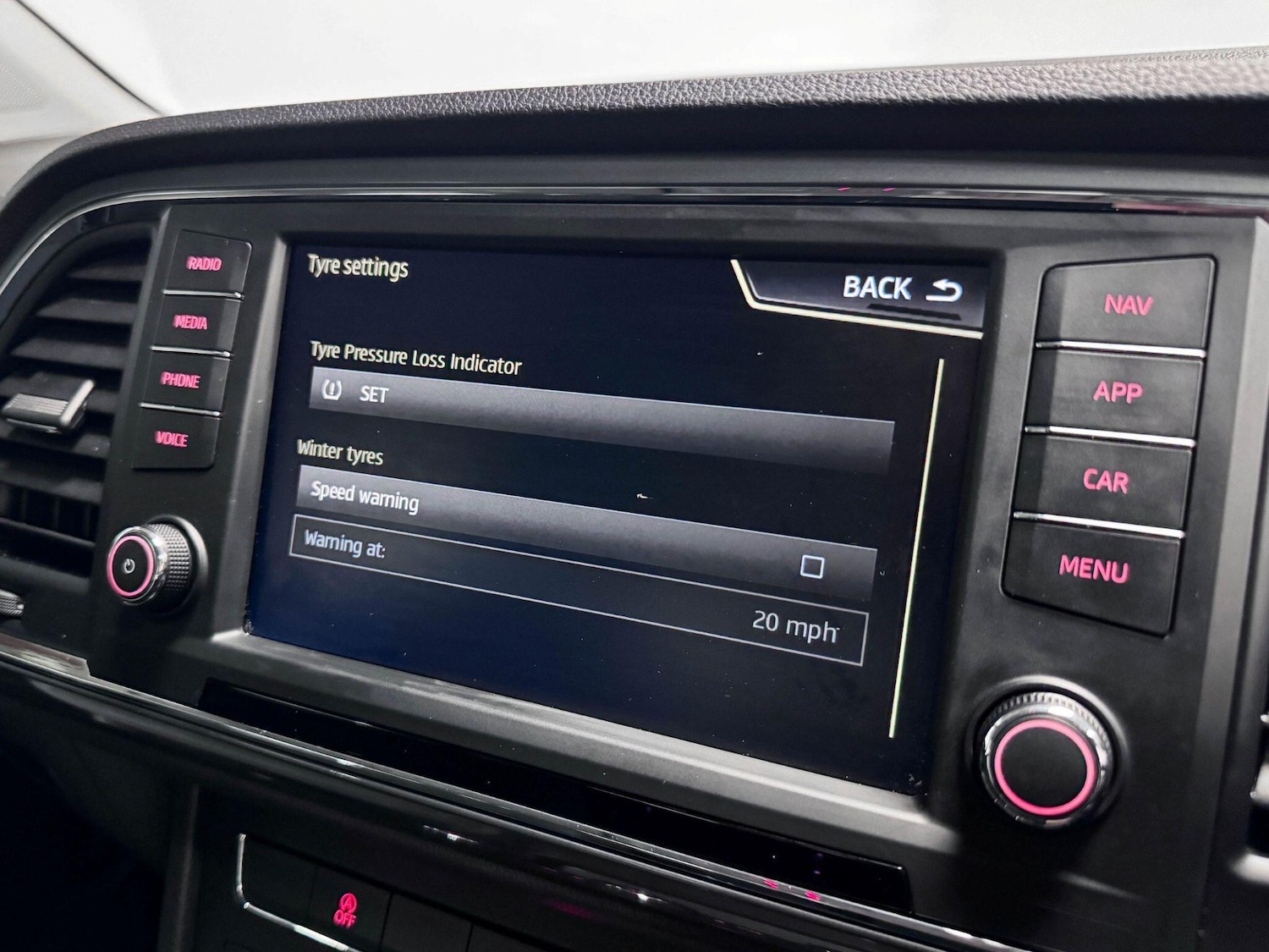 Used SEAT Ateca 2017 for sale - 75707877: Photo 40