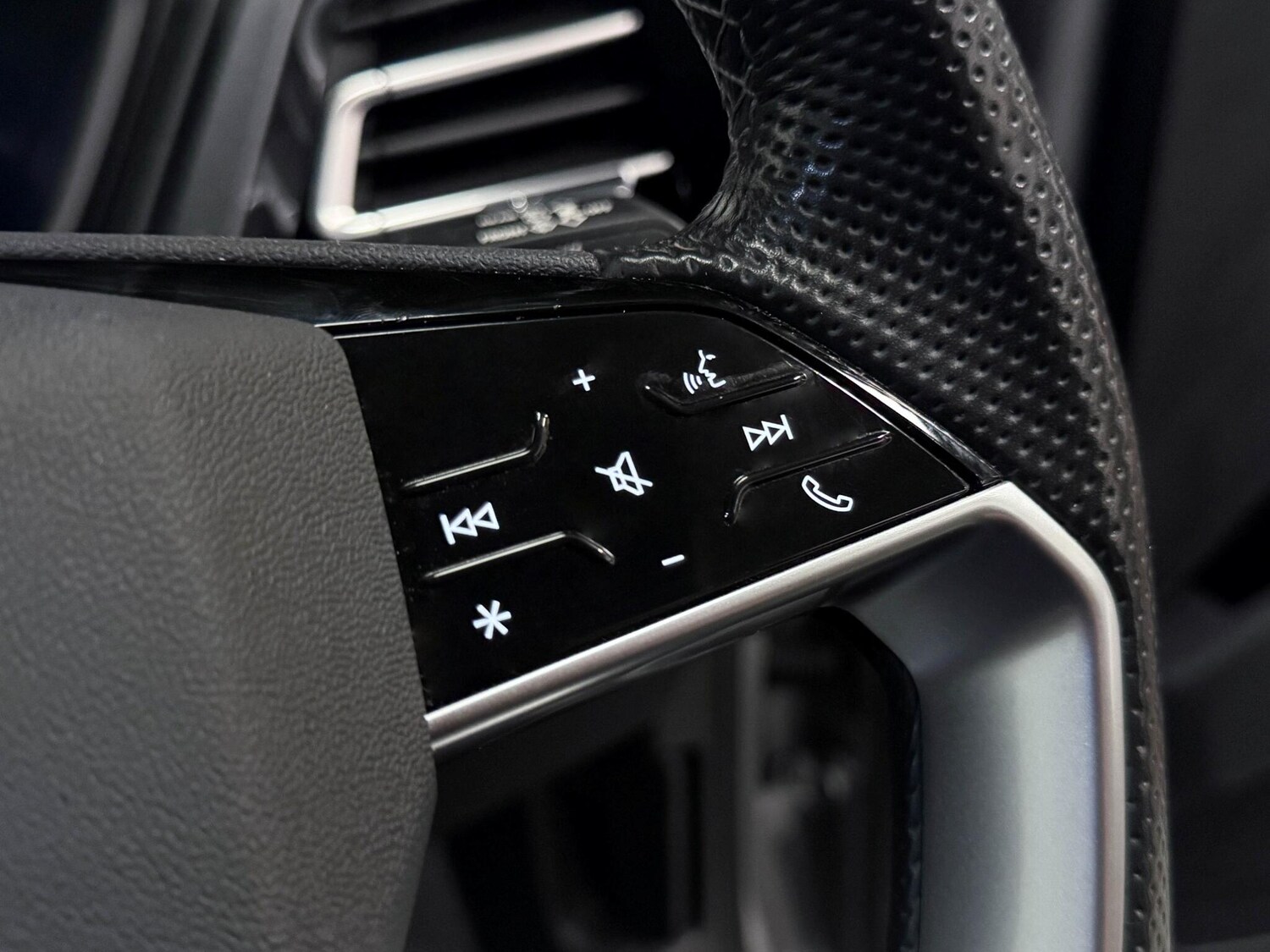 Used Audi Q4 e-tron 2023 for sale - 77190612: Photo 35