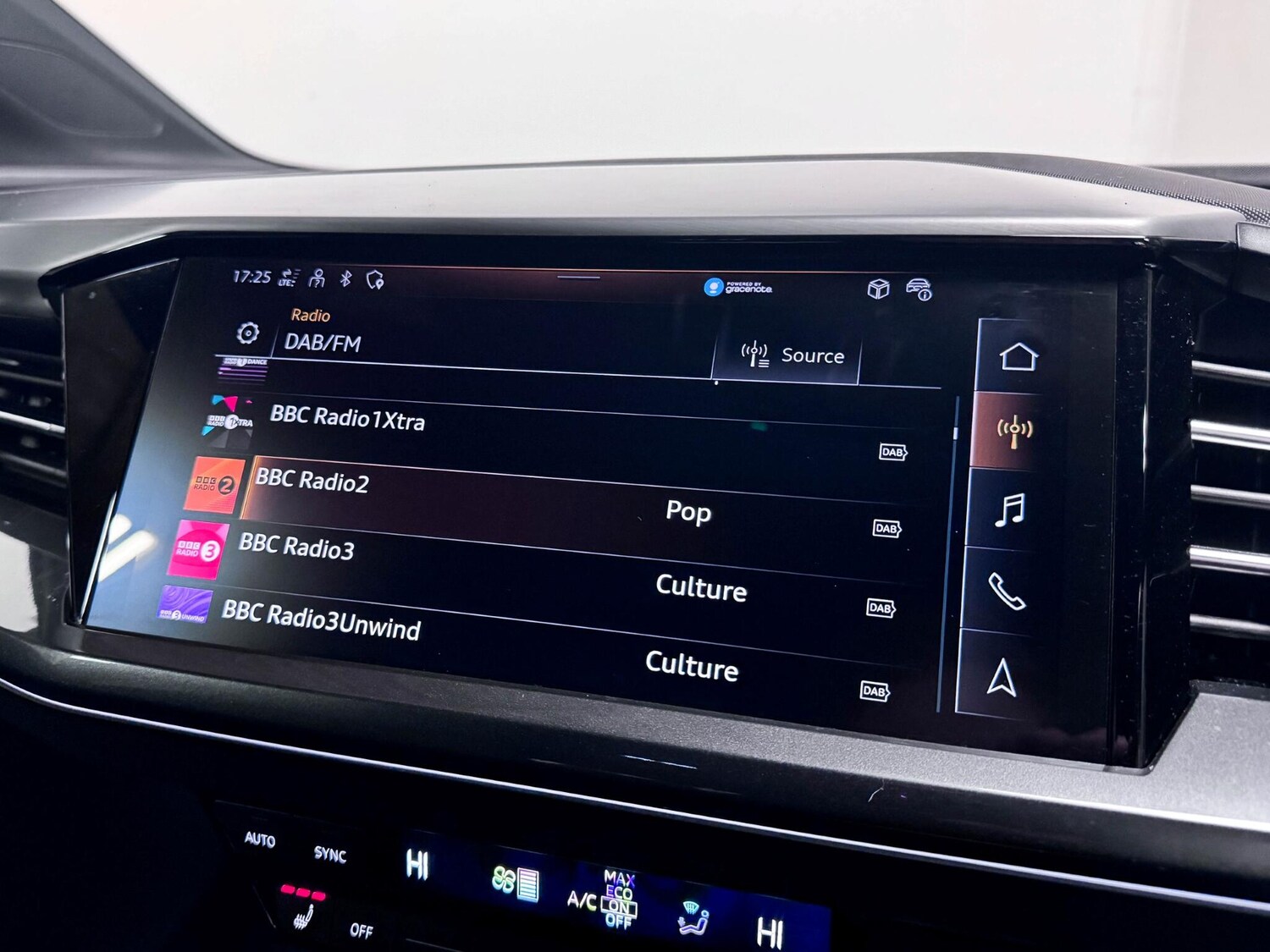 Used Audi Q4 e-tron 2023 for sale - 77190612: Photo 39