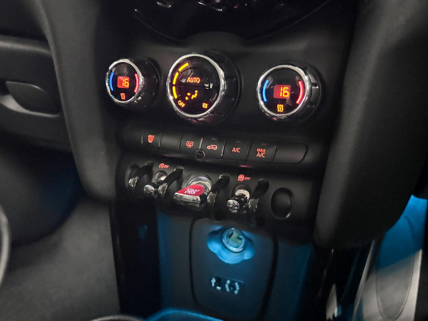 Used MINI Hatch 2018 for sale - 75741163: Photo 28