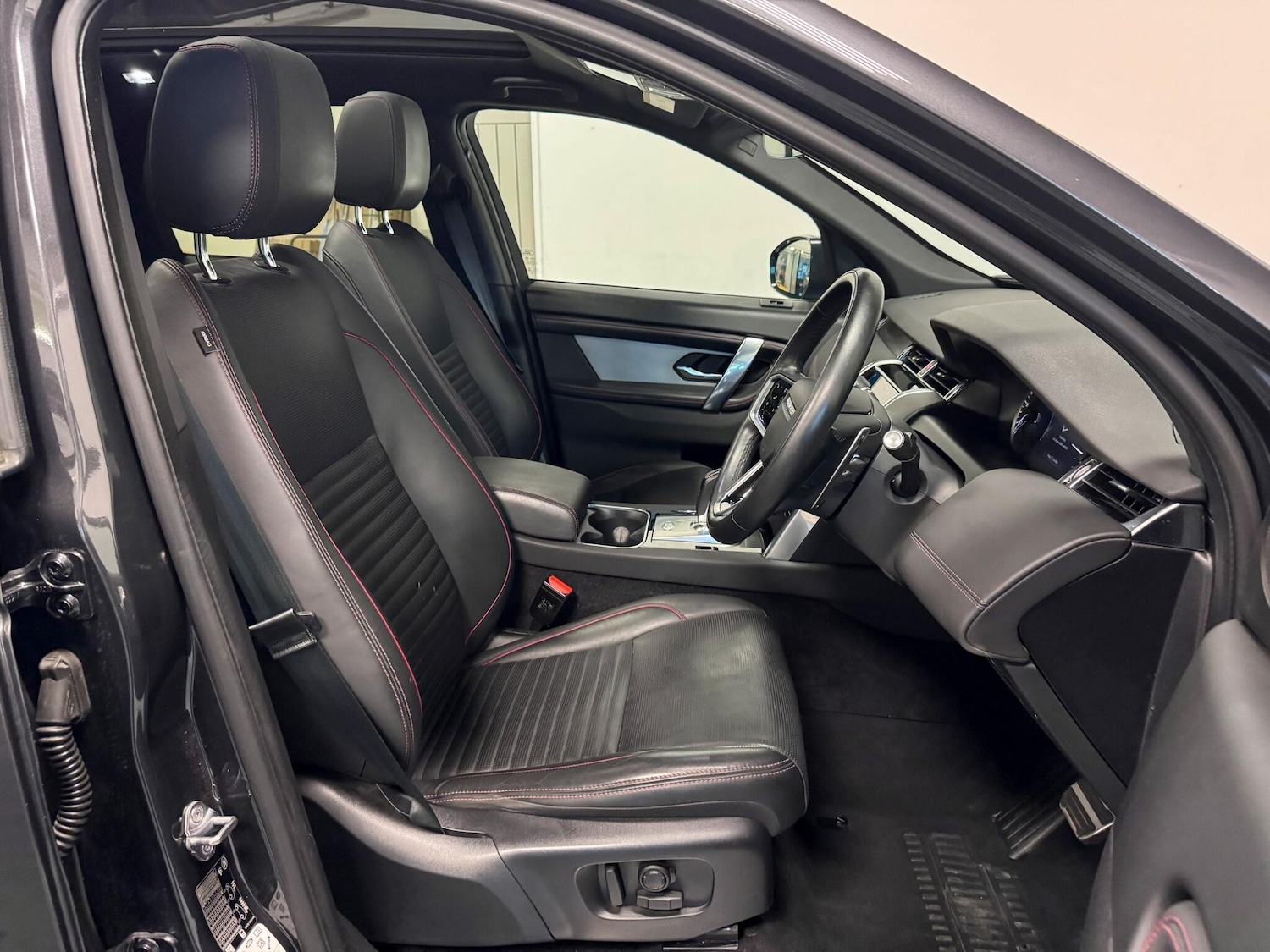 Used Land Rover Discovery Sport 2022 for sale - 76728308: Photo 22