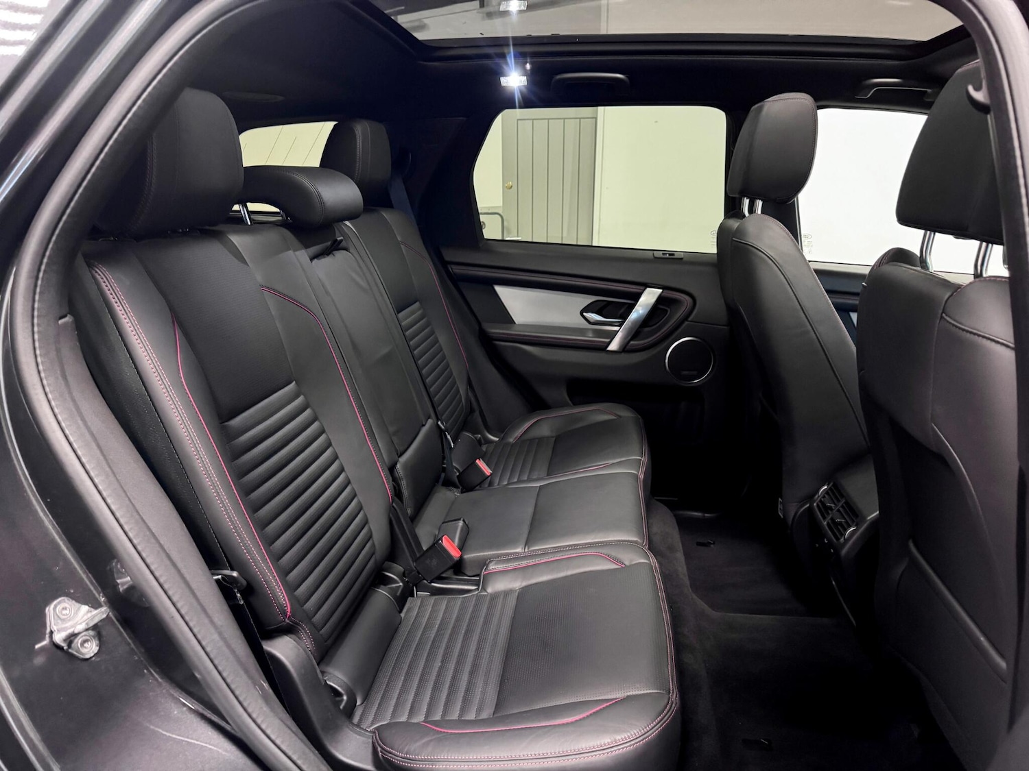 Used Land Rover Discovery Sport 2022 for sale - 76728308: Photo 24