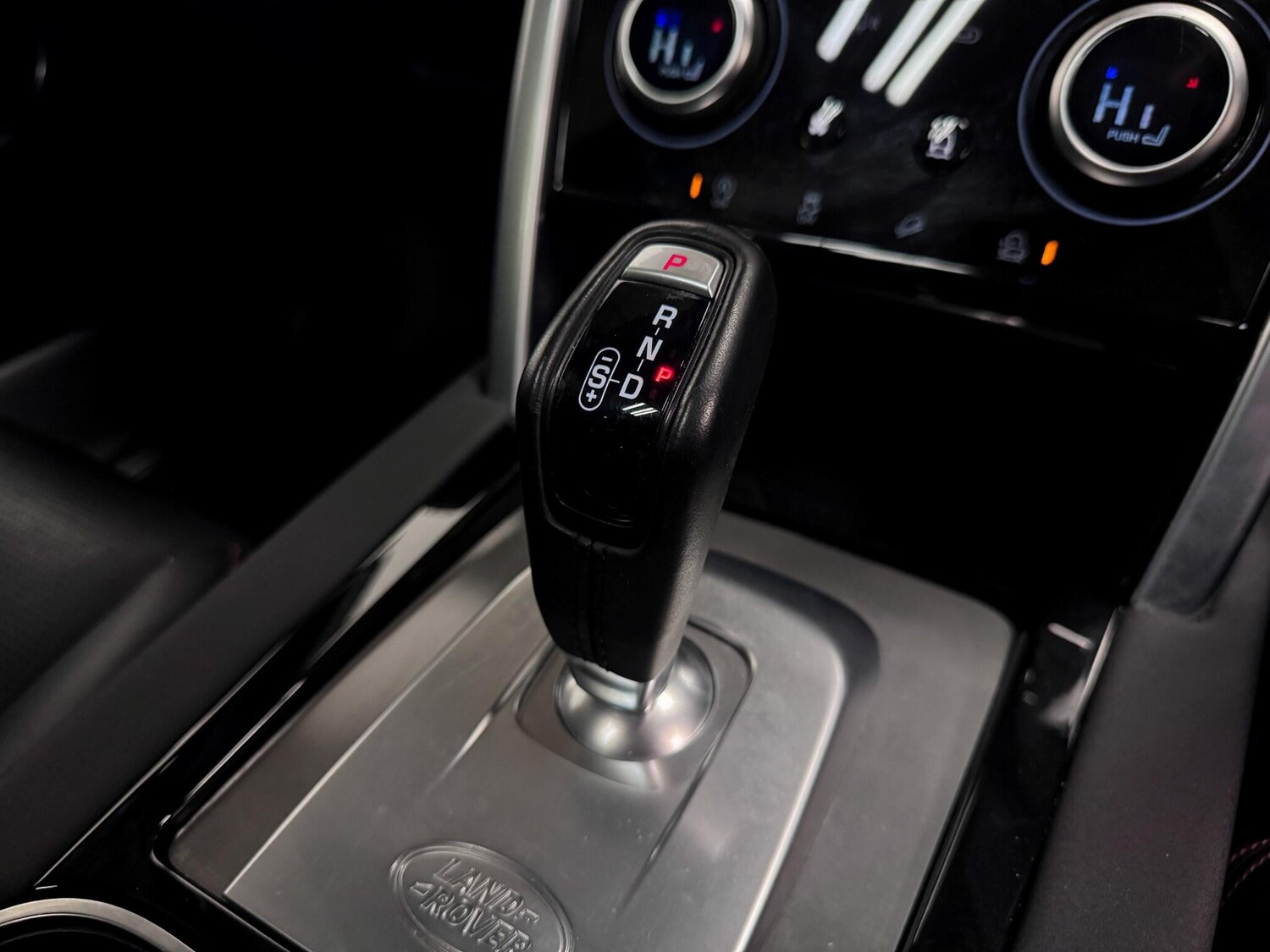 Used Land Rover Discovery Sport 2022 for sale - 76728308: Photo 31