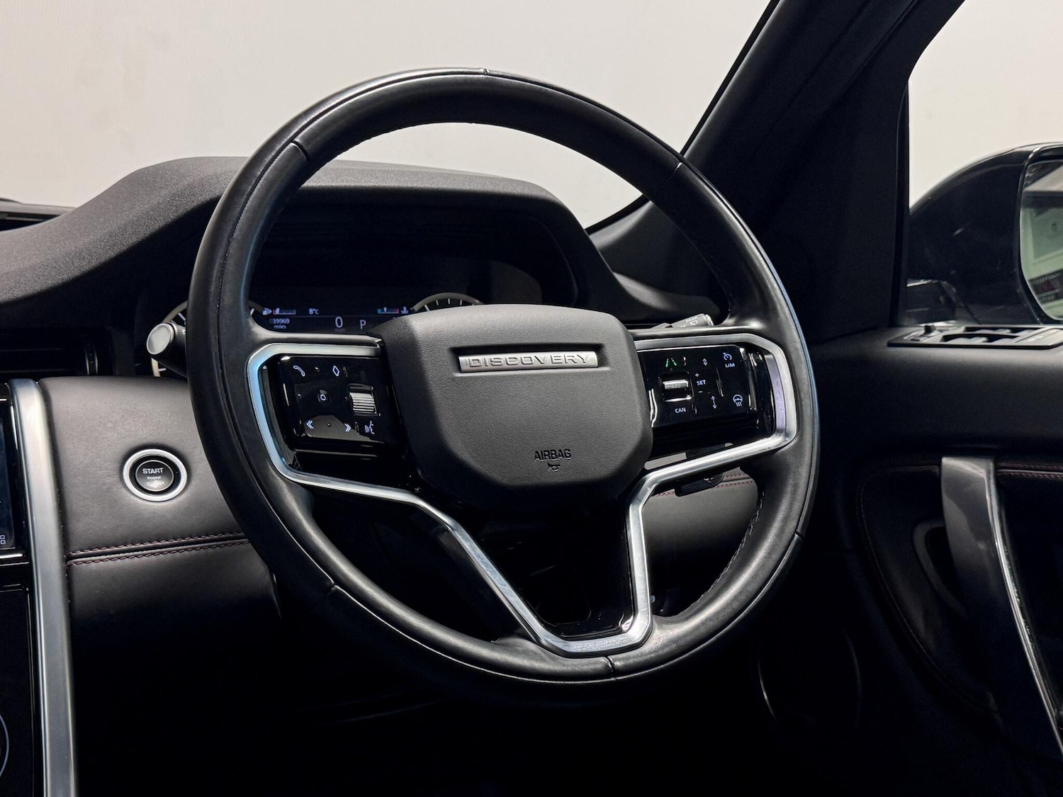 Used Land Rover Discovery Sport 2022 for sale - 76728308: Photo 37