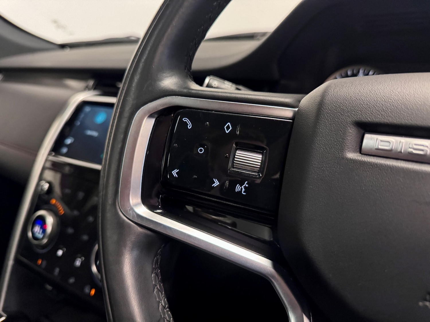 Used Land Rover Discovery Sport 2022 for sale - 76728308: Photo 38