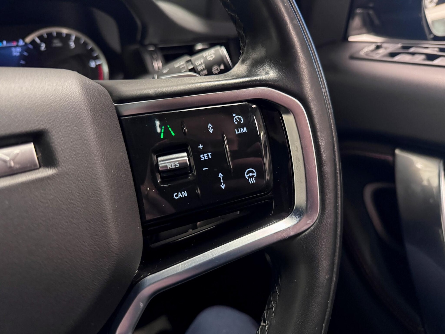 Used Land Rover Discovery Sport 2022 for sale - 76728308: Photo 40