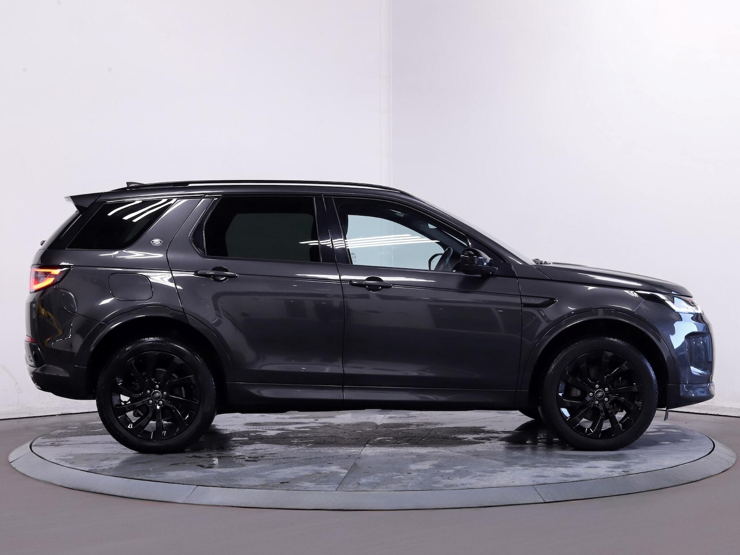 Used Land Rover Discovery Sport 2022 for sale - 76728308: Photo 8
